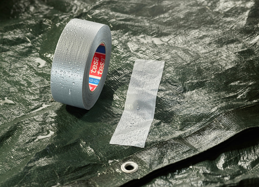 tesa® 60462 Silvertejp för allmänna ändamål - 60462-duct-silver-water-mood.jpg