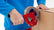 tesa® 4100 tesa® 4100 Universal Plasttejp - präglad - tesa-4100-general-purpose-carton-sealing-tape-brown-step5of6-ap.jpg