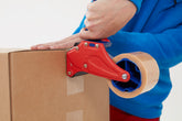 tesa® 4124 Premium Universal Packtejp - tesa-4124-premium-carton-sealing-tape-transparent-step1of7-ap.jpg