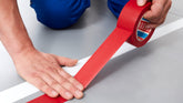 tesa® 4169 tesaflex® 4169 Golvmarkeringstejp Premium - tesa-4169-premium-soft-pvc-floor-marking-tape-red-step2of6-ap.jpg