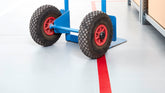 tesa® 4169 tesaflex® 4169 Golvmarkeringstejp Premium - tesa-4169-premium-soft-pvc-floor-marking-tape-red-step6of6-ap.jpg