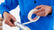 tesa® 4316 Finkräppad maskeringstejp för spraymålning - tesa-4316-creped-paper-masking-tape-for-spraypainting-step1of3.jpg