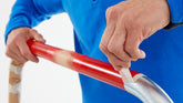 tesa® 4316 Finkräppad maskeringstejp för spraymålning - tesa-4316-creped-paper-masking-tape-for-spraypainting-step3of3.jpg