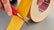 tesa® 4964 Dubbelhäftande tejp med bärarmaterial av väv - tesa-4964-double-sided-tape-with-fabric-backing-step3of7-ap.jpg