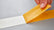 tesa® 4964 Dubbelhäftande tejp med bärarmaterial av väv - tesa-4964-double-sided-tape-with-fabric-backing-step5of7-ap.jpg