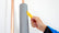 tesa® 51571 Dubbelhäftande non-woven tejp - tesa-51571-double-sided-non-woven-tape-step3of3-002.jpg