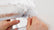 tesa® 60672 tesa® 60672 Aluminiumtejp Med Liner 75µm - tesa-60632-60652-60672-conformable-aluminum-tape-with-paper-liner-step5of6-ap.jpg